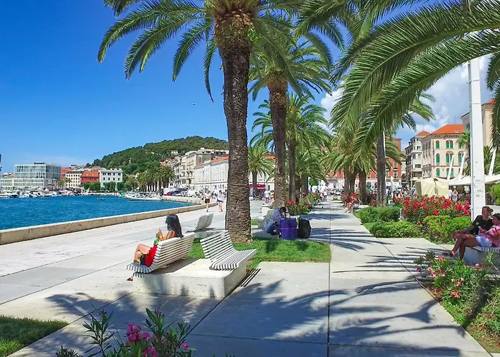 Apartment Auroraa Split